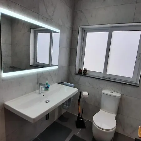 Spacious Side-sea View At St Paul's Bay Apartment